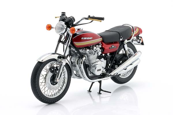 KAWASAKI 900 Z1 SUPER 4 YEAR OF CONSTRUCTION 1972 RED METALLIC / КАВАСАКИ 900 Z1 СУПЕР 4 КРАСНЫЙ МЕТАЛЛИК