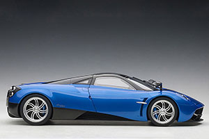 PAGANI HUAYRA 2011 BLUE METALLIC/BLACK ROOF — фото 11