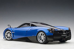 PAGANI HUAYRA 2011 BLUE METALLIC/BLACK ROOF — фото 2