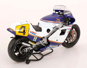 HONDA NSR 500 WORLD CHAMPION 1985 — фото 2