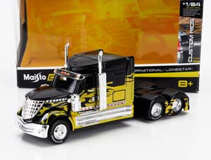 INTERNATIONAL LONESTAR TRACTOR TRUCK 3-ASSI 2010, BLACK YELLOW (ДЛИНА ПРИМЕРНО 15 СМ)
