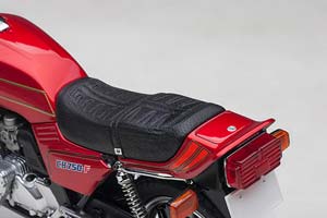 HONDA CB750F BARIBARI LEGEND КРАСНЫЙ — фото 26