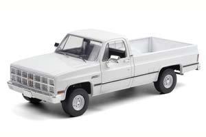 GMC K-2500 SIERRA GRANDE WIDESIDE PICK-UP 1982 WHITE
