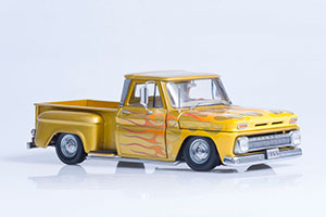 CHEVROLET C-10 STEPSIDE PICK-UP LOWRIDER 1965 METALLIC GOLD — фото 3