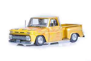 CHEVROLET C-10 STEPSIDE PICK-UP LOWRIDER 1965 METALLIC GOLD