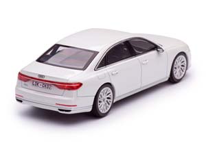AUDI A8 L 2018 БЕЛЫЙ — фото 4