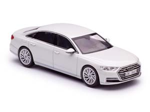 AUDI A8 L 2018 БЕЛЫЙ — фото 6