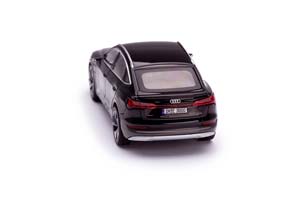 AUDI E-TRON SPORTBACK 2020 ЧЕРНЫЙ — фото 4
