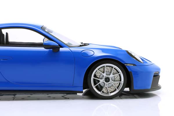 PORSCHE 911 (992) GT3 2021 SHARKBLUE / ПОРШЕ 911 992 ГТ3 АКУЛИЙ СИНИЙ АКУЛИЙ СИНИЙ СЕРЕБРИСТЫЙ ДИСКИ — фото 7