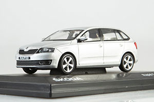 SKODA RAPID SPACEBACK 2013 WHITE — фото 5