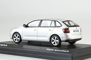 SKODA RAPID SPACEBACK 2013 WHITE — фото 2