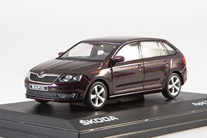 SKODA RAPID SPACEBACK 2013 DARK RED — фото 6