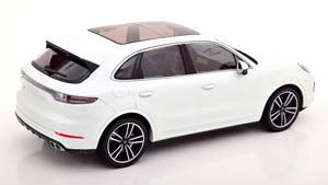 PORSCHE CAYENNE TURBO S 2017 WHITE / ПОРШЕ КАЙЕН ТУРБО-С БЕЛЫЙ — фото 2