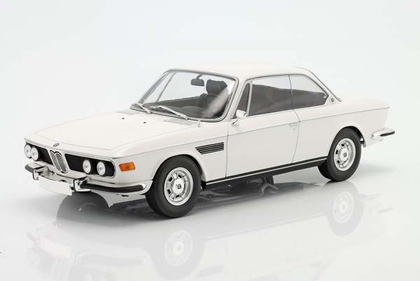 BMW 2800 CS 1968 E9 БЕЛЫЙ