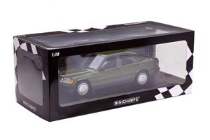 MERCEDES W201-190E 1982 GREEN METALLIC — фото 12