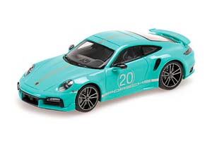 PORSCHE 911 (992) TURBO S COUPE SPORT DESIGN - 2021 - GREEN — фото 4
