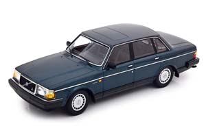 VOLVO 240 GL SALOON 1986, DARK GREEN METALLIC — фото 1