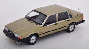 VOLVO 740 GL SALOON 1986 GOLDEN