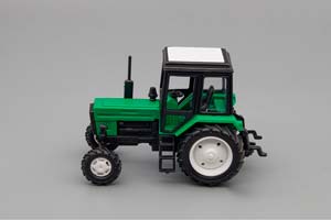 TRACTOR MTZ-82 (USSR RUSSIA) GREEN BLACK | ТРАКТОР МТЗ-82 ЗЕЛЕНЫЙ/ЧЕРНЫЙ (ПЛАСТИК) — фото 3