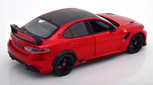 ALFA ROMEO GIULIA GTAM 2020 RED METALLIC — фото 2