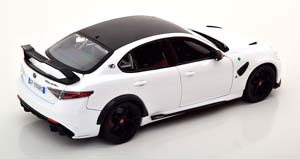 ALFA ROMEO GIULIA GTAM 2020 WHITE METALLIC — фото 2