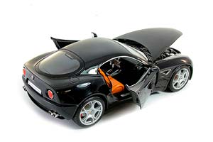 ALFA ROMEO 8C COMPETIZIONE ЧЕРНЫЙ — фото 4