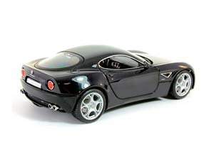 ALFA ROMEO 8C COMPETIZIONE ЧЕРНЫЙ — фото 2