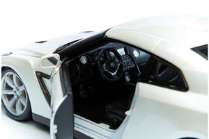 NISSAN GT-R PEARL WHITE / НИССАН ГТ-Р БЕЛЫЙ — фото 6