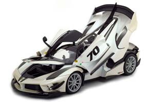 FERRARI FXX K EVO 2018 WHITE METALLIC/BLACK — фото 3