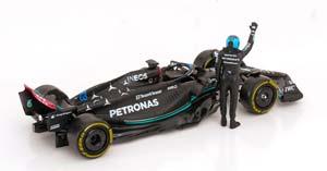 MERCEDES AMG FW14 DRIVER: RUSSELL 2023 WITH FIGURINE — фото 2