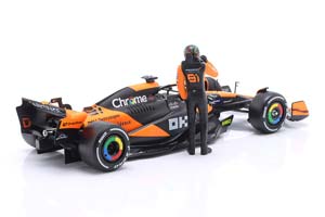 MCLAREN MCL38 #81 MIAMI GP O. PIASTRI 2024 WITH FIGURE — фото 2