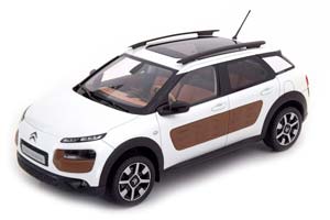 CITROEN C4 CACTUS 2014 PEARL WHITE/CHOCOLATE AIRBUMP