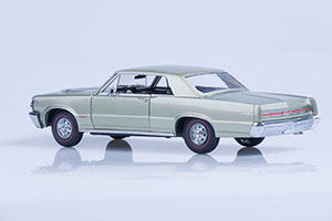 PONTIAC GTO 1964 LIGHT GREEN METALLIC — фото 2