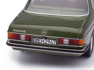 MERCEDES 280CE C123 COUPE 1980 DARK GREEN METALLIC — фото 6