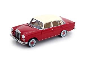 MERCEDES 200 W110 SALOON 1966 RED CREME — фото 1
