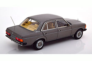 MERCEDES W123 200 1982 ANTHRACITE METALLIC — фото 2