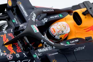 RED BULL RB16B WINNER GP ABU DHABI (WORLD CHAMPION VERSTAPPEN) 2021 ГОДА / РЕД БУЛЛ РБ16 (МАКС ФЕРСТАППЕН ЧЕМПИОН МИРА) БОКС В КОМПЛЕКТЕ — фото 3