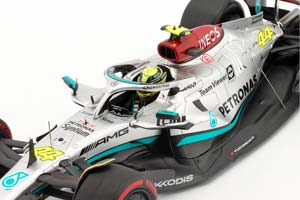 MERCEDES-AMG W13 E PETRONAS F1 3° GP BAHRAIN SAKHIR 2022 LEWIS HAMILTON / MERCEDES-AMG W13 E PETRONAS F1 3° ГРАН-ПРИ БАХРЕЙНА САХИР 2022 ЛЬЮИС ХЭМИЛТОН — фото 4