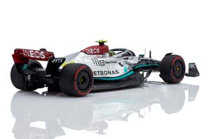 MERCEDES-AMG W13 E PETRONAS F1 3° GP BAHRAIN SAKHIR 2022 LEWIS HAMILTON / MERCEDES-AMG W13 E PETRONAS F1 3° ГРАН-ПРИ БАХРЕЙНА САХИР 2022 ЛЬЮИС ХЭМИЛТОН — фото 2