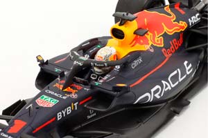 RED BULL RB18 ORACLE F1 SIEGER GP SAUDI ARABIEN DSCHIDDA 2022 MAX VERSTAPPEN / RED BULL RB18 ORACLE F1 ПОБЕДИТЕЛЬ ГРАН-ПРИ САУДОВСКОЙ АРАВИИ ДЖИДДА 2022 МАКС ФЕРСТАППЕН — фото 4