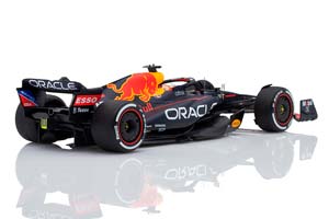 RED BULL RB18 ORACLE F1 SIEGER GP SAUDI ARABIEN DSCHIDDA 2022 MAX VERSTAPPEN / RED BULL RB18 ORACLE F1 ПОБЕДИТЕЛЬ ГРАН-ПРИ САУДОВСКОЙ АРАВИИ ДЖИДДА 2022 МАКС ФЕРСТАППЕН — фото 2