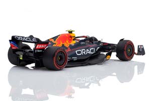 RED BULL RB18 ORACLE F1 POLE POSITION 4° GP SAUDI ARABIEN DSCHIDDA 2022 SERGIO PEREZ / RED BULL RB18 ORACLE F1 ПОУЛ-ПОЗИЦИЯ 4° GP САУДОВСКАЯ АРАВИЯ ДШИДДА 2022 СЕРХИО ПЕРЕС — фото 2