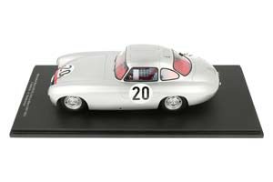 MERCEDES-BENZ 300SL 3.0L S6 TEAM DAIMLER-BENZ A.G. N 20 2ND 24H LE MANS (1952) T.HELFRICH - N.NIEDERMAYER, SILVER — фото 2