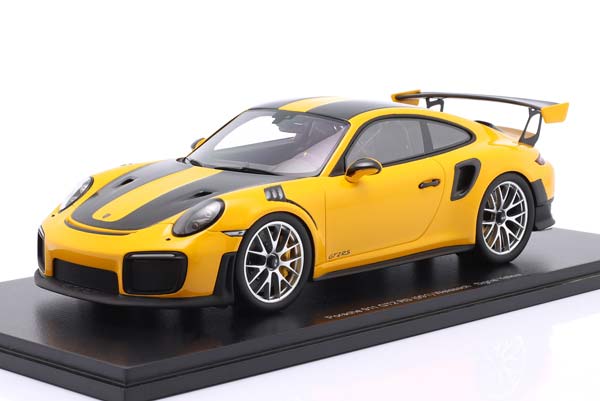 PORSCHE 911 (991) GT2 RS WEISSACH PACKAGE SIGNAL YELLOW 1:18 SPARK / ПОРШЕ 911 991 ГТ2 RS ПАКЕТ ВАЙСАХ СИГНАЛЬНЫЙ ЖЕЛТЫЙ СПАРК