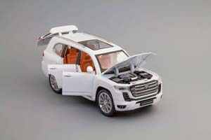 TOYOTA LAND CRUISER 300, БЕЛЫЙ — фото 4