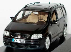 VW VOLKSWAGEN TOURAN 2003 ЧЕРНЫЙ МЕТАЛЛИК — фото 2