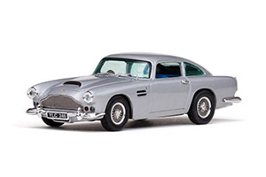 ASTON MARTIN DB4 SILVER