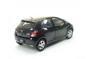 TOYOTA YARIS 2008 ЧЁРНЫЙ — фото 2