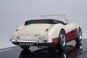 AUSTIN HEALEY 3000 IVORY/TARTAN RED — фото 10