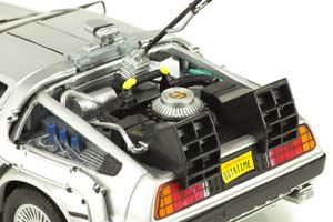 DELOREAN DMC-12 BACK TO THE FUTURE PART 1-3 1985-90 / ДЕЛОРЕАН ДМС-12 НАБОР ИЗ 3-Х МАШИН (ИЗ КИНОФИЛЬМА НАЗАД В БУДУЩЕЕ) — фото 13